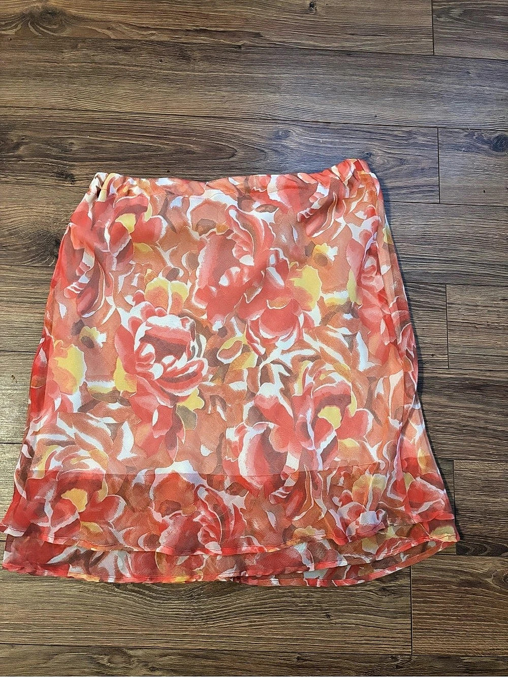 Floral Skirt in Red & Orange Like New
